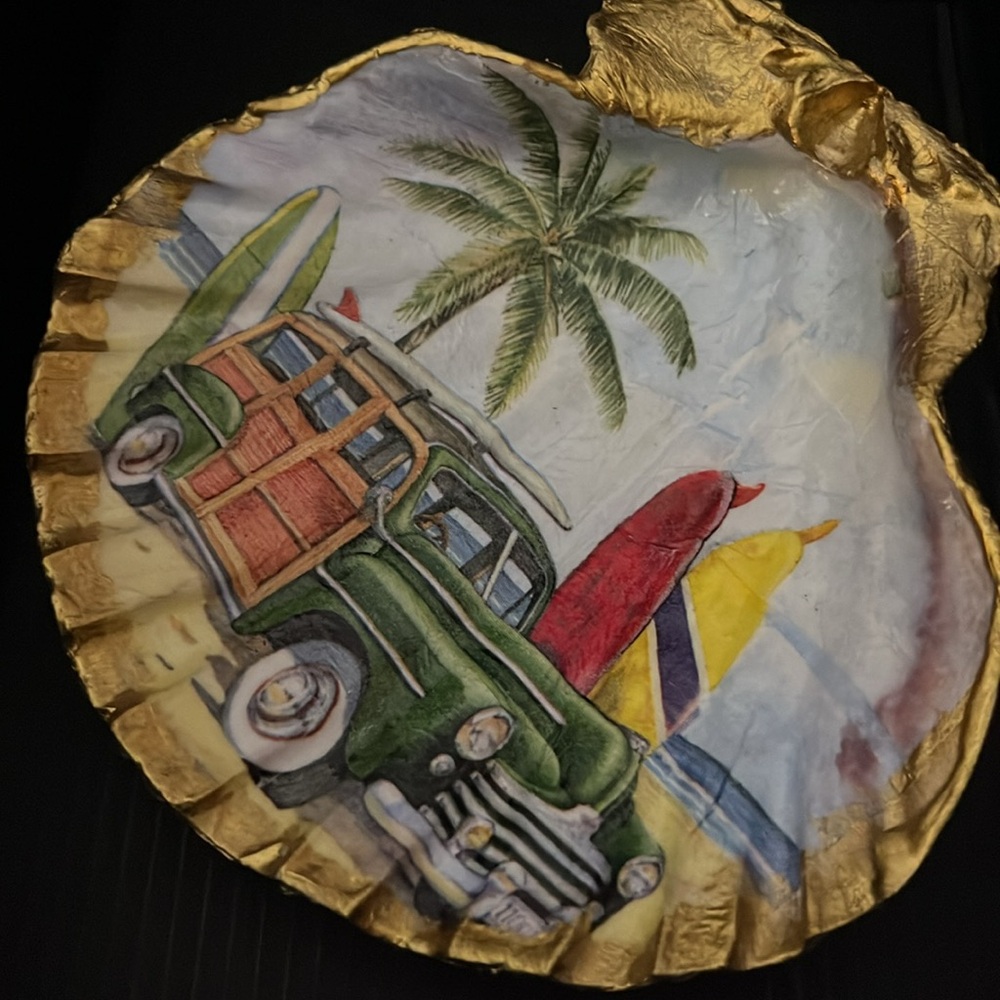 Large Beach Theme Shell - Picture 4 of 4